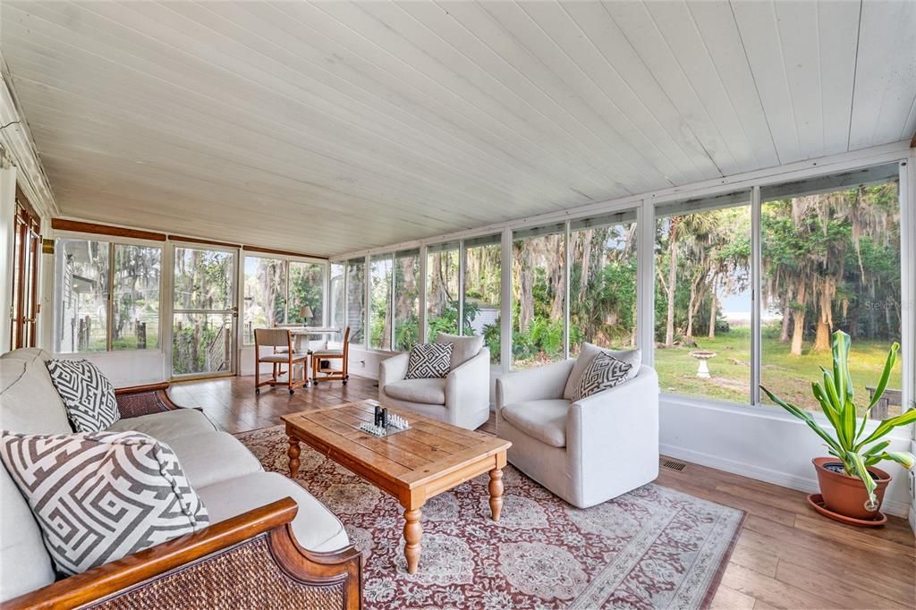 For Sale: $298,000 (3 beds, 2 baths, 1752 Square Feet)