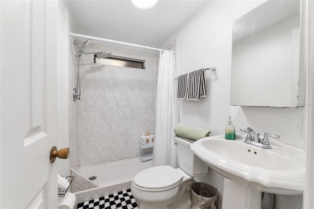 For Sale: $298,000 (3 beds, 2 baths, 1752 Square Feet)