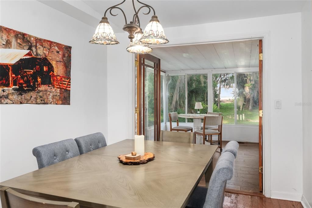 For Sale: $298,000 (3 beds, 2 baths, 1752 Square Feet)