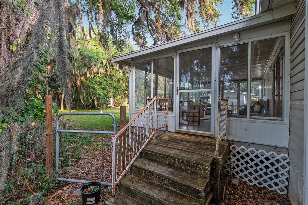 For Sale: $298,000 (3 beds, 2 baths, 1752 Square Feet)
