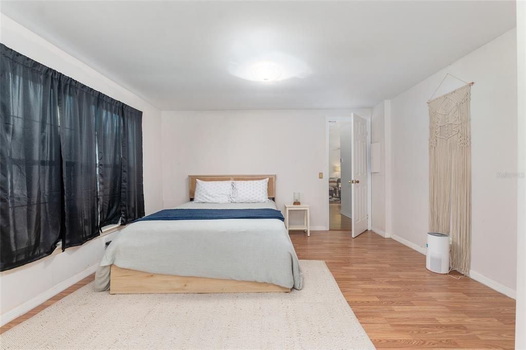 For Sale: $298,000 (3 beds, 2 baths, 1752 Square Feet)
