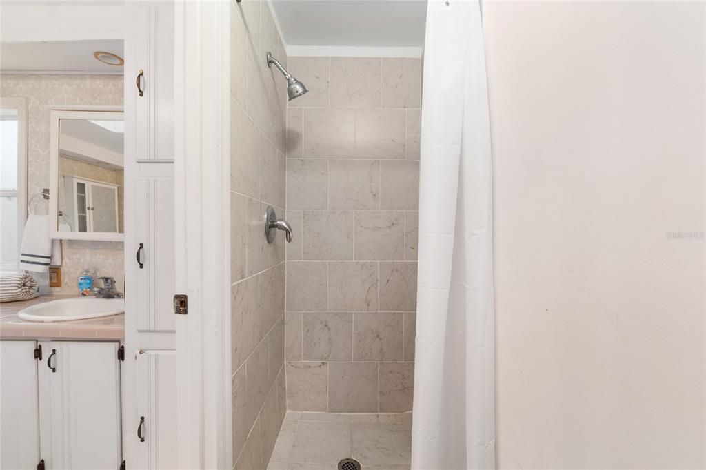 For Sale: $298,000 (3 beds, 2 baths, 1752 Square Feet)