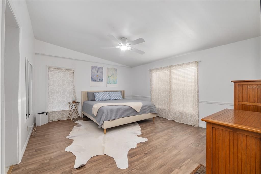 For Sale: $298,000 (3 beds, 2 baths, 1752 Square Feet)