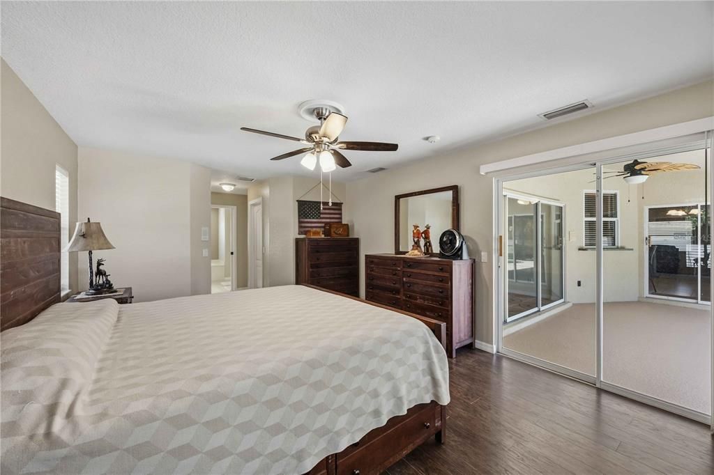 Activo con contrato: $470,000 (3 camas, 2 baños, 1983 Pies cuadrados)