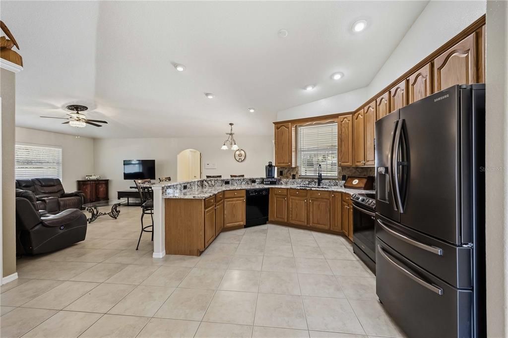 Activo con contrato: $470,000 (3 camas, 2 baños, 1983 Pies cuadrados)