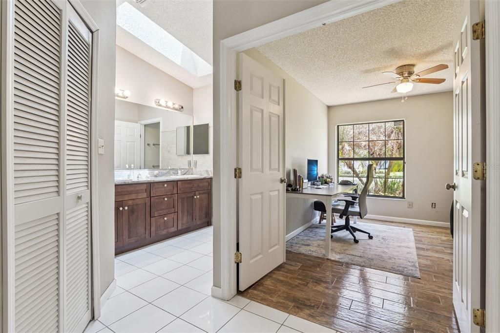Activo con contrato: $385,000 (3 camas, 2 baños, 1908 Pies cuadrados)