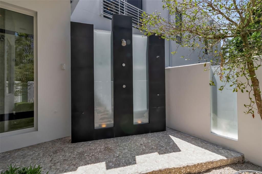 En Venta: $8,985,000 (4 camas, 5 baños, 6186 Pies cuadrados)