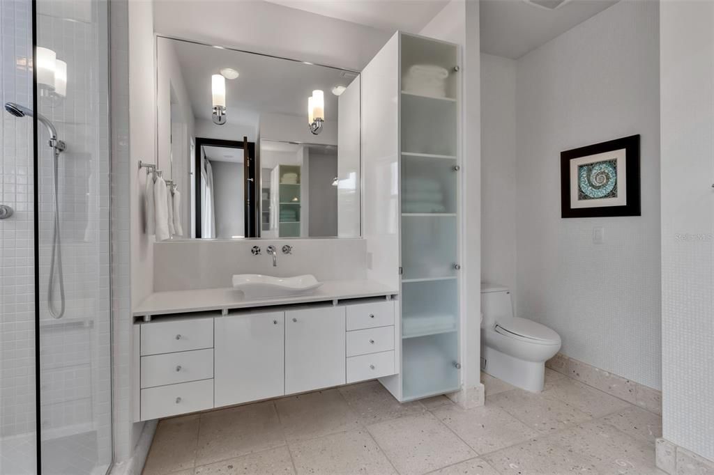 En Venta: $8,985,000 (4 camas, 5 baños, 6186 Pies cuadrados)