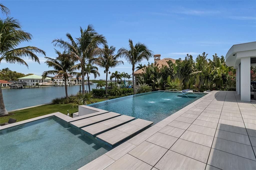 En Venta: $8,985,000 (4 camas, 5 baños, 6186 Pies cuadrados)