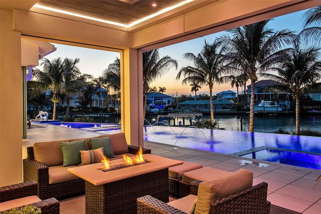 En Venta: $8,985,000 (4 camas, 5 baños, 6186 Pies cuadrados)