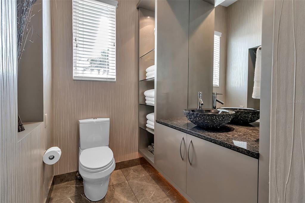 En Venta: $8,985,000 (4 camas, 5 baños, 6186 Pies cuadrados)