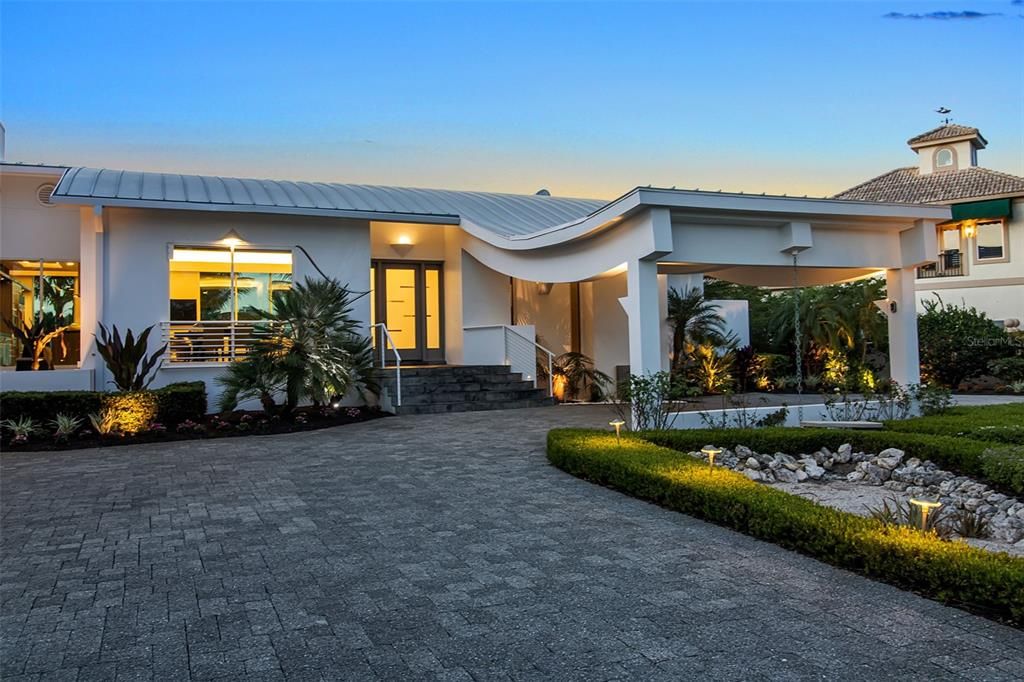 En Venta: $8,985,000 (4 camas, 5 baños, 6186 Pies cuadrados)