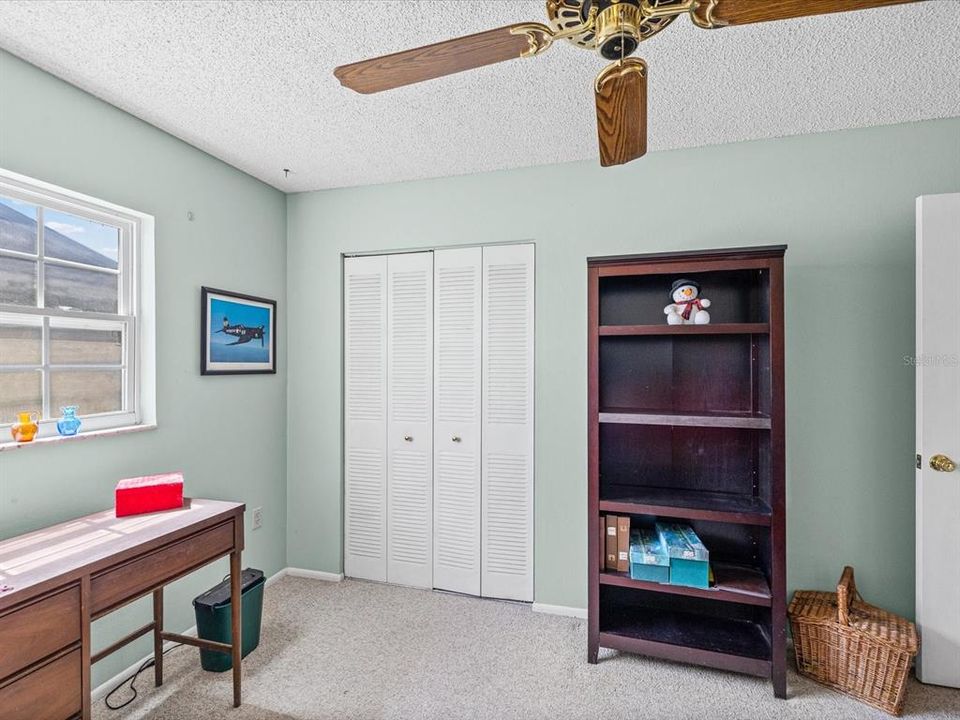 Active With Contract: $383,000 (3 beds, 2 baths, 1266 Square Feet)