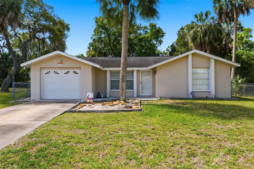 For Sale: $240,000 (3 beds, 2 baths, 1413 Square Feet)