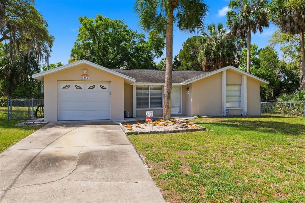 For Sale: $240,000 (3 beds, 2 baths, 1413 Square Feet)