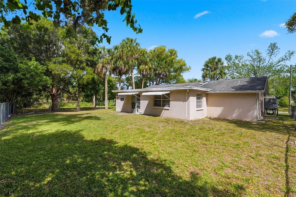 For Sale: $240,000 (3 beds, 2 baths, 1413 Square Feet)