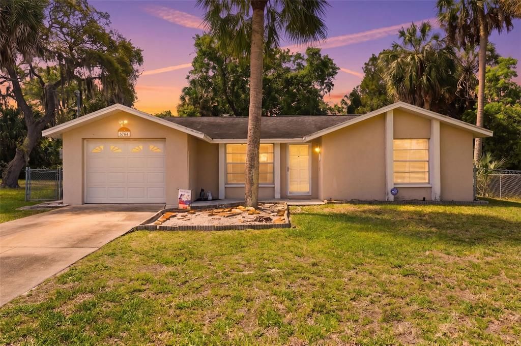 For Sale: $240,000 (3 beds, 2 baths, 1413 Square Feet)