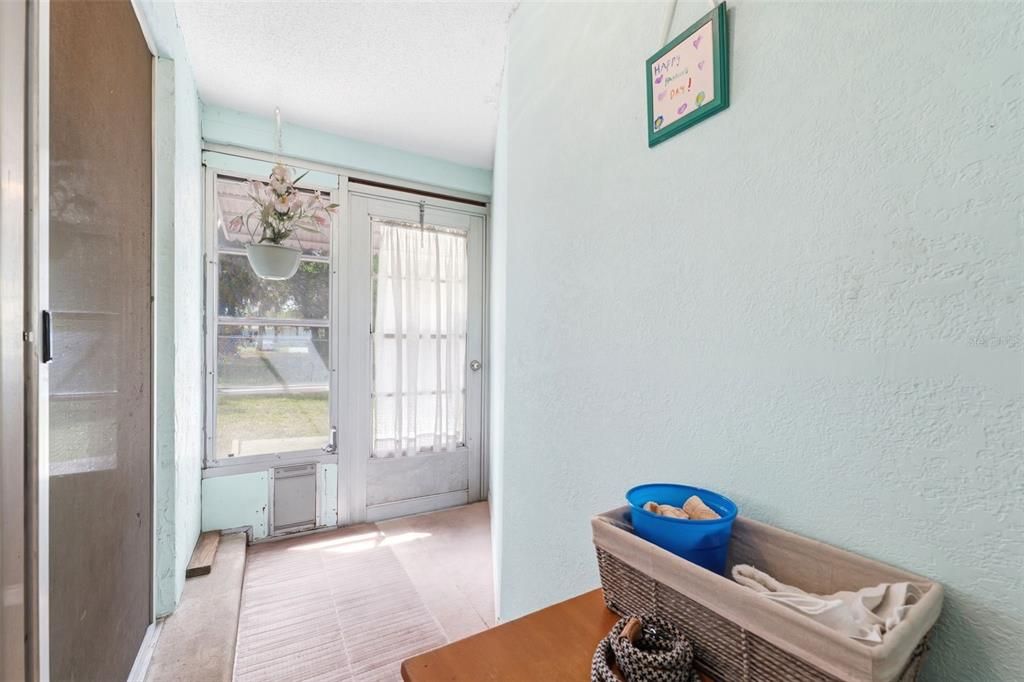 For Sale: $240,000 (3 beds, 2 baths, 1413 Square Feet)