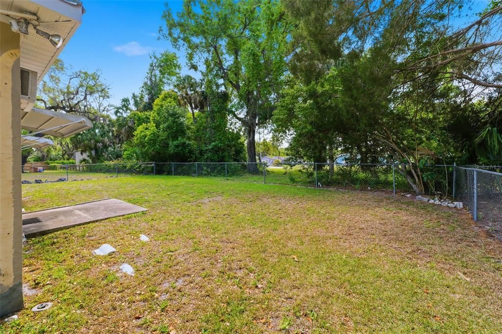 For Sale: $240,000 (3 beds, 2 baths, 1413 Square Feet)