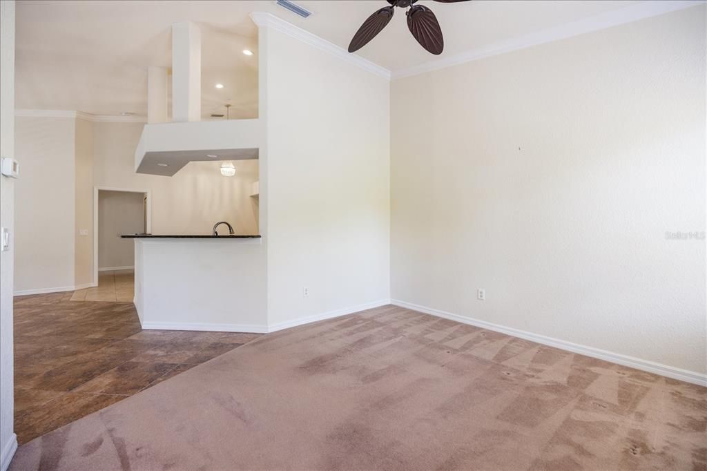 For Sale: $230,000 (2 beds, 2 baths, 1151 Square Feet)