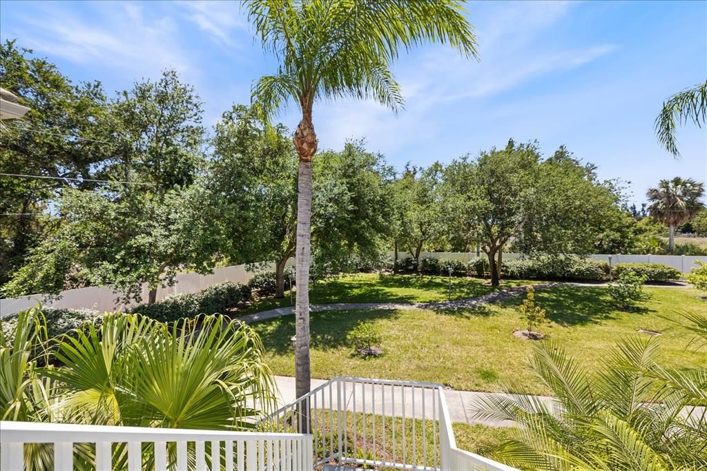 For Sale: $230,000 (2 beds, 2 baths, 1151 Square Feet)