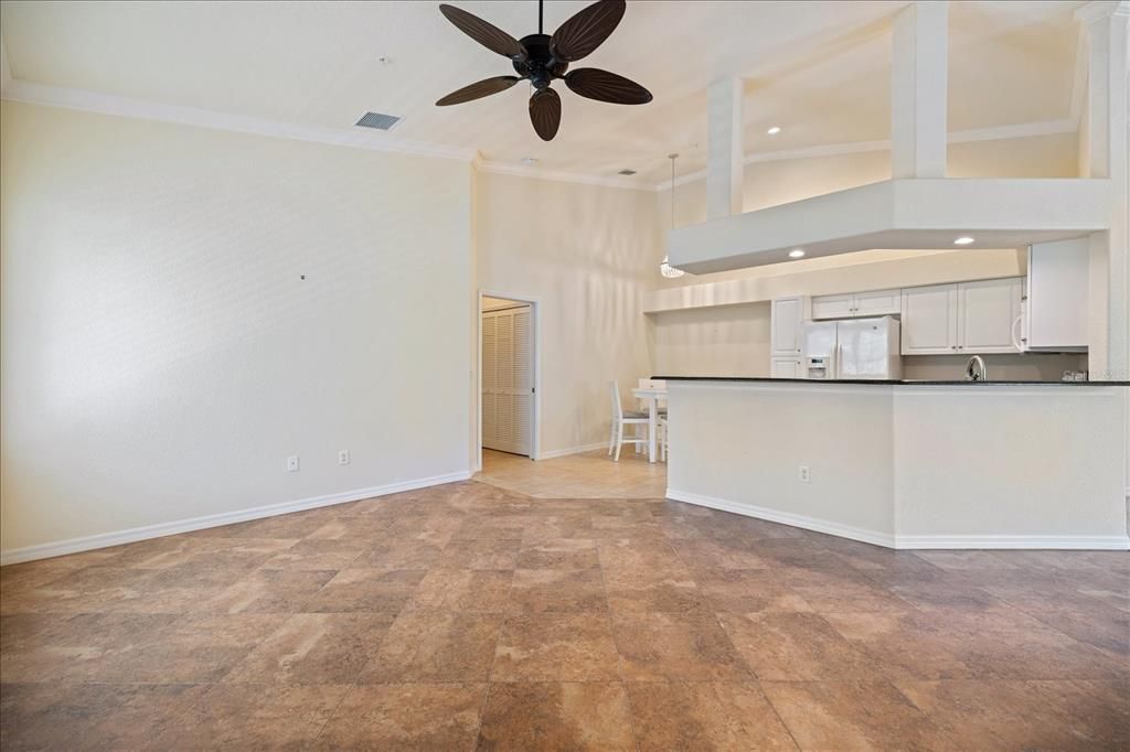 For Sale: $230,000 (2 beds, 2 baths, 1151 Square Feet)