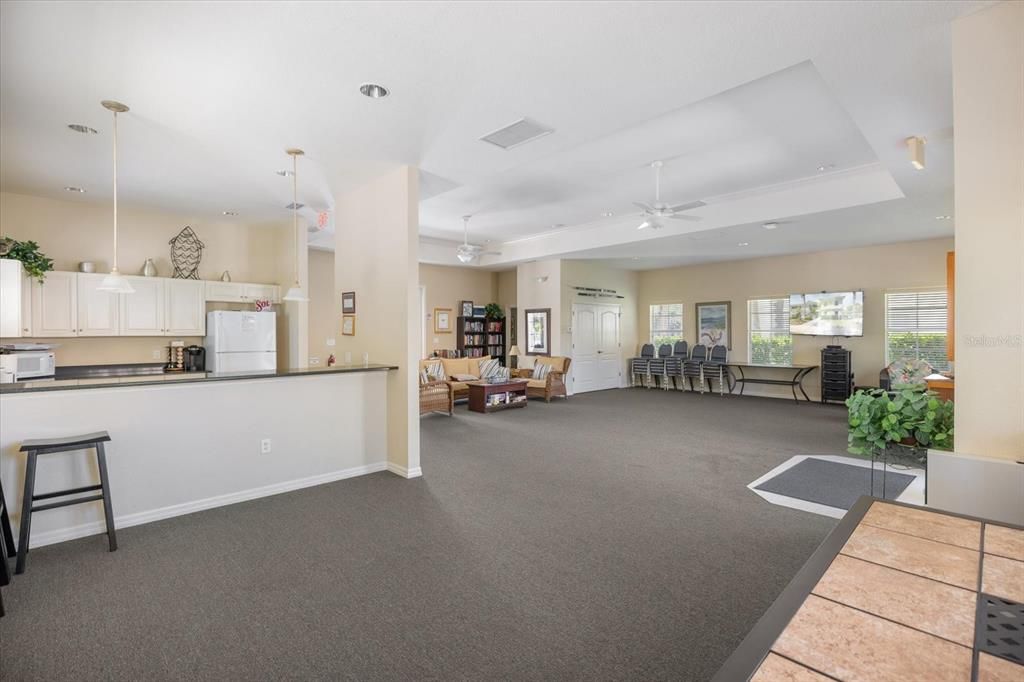 For Sale: $230,000 (2 beds, 2 baths, 1151 Square Feet)