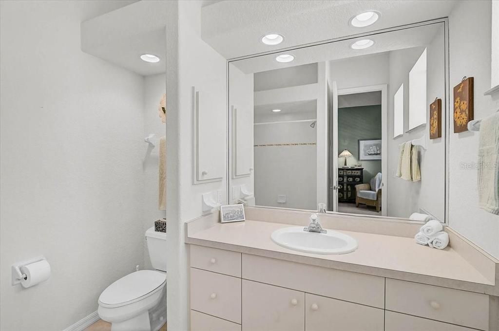 Active With Contract: $899,900 (4 beds, 3 baths, 3304 Square Feet)