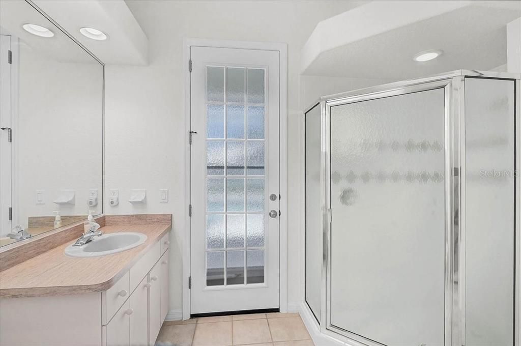 Active With Contract: $899,900 (4 beds, 3 baths, 3304 Square Feet)