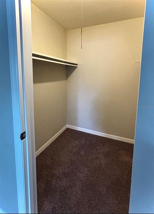 For Rent: $1,620 (2 beds, 1 baths, 915 Square Feet)