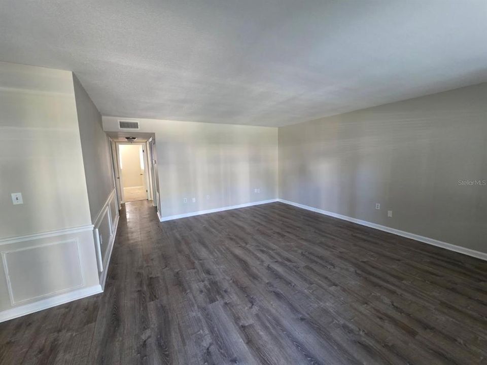 For Rent: $1,620 (2 beds, 1 baths, 915 Square Feet)