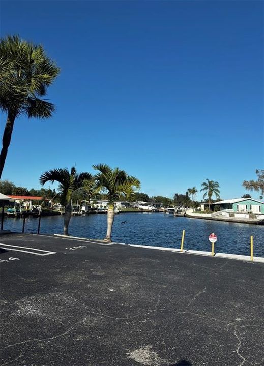 For Rent: $1,620 (2 beds, 1 baths, 915 Square Feet)