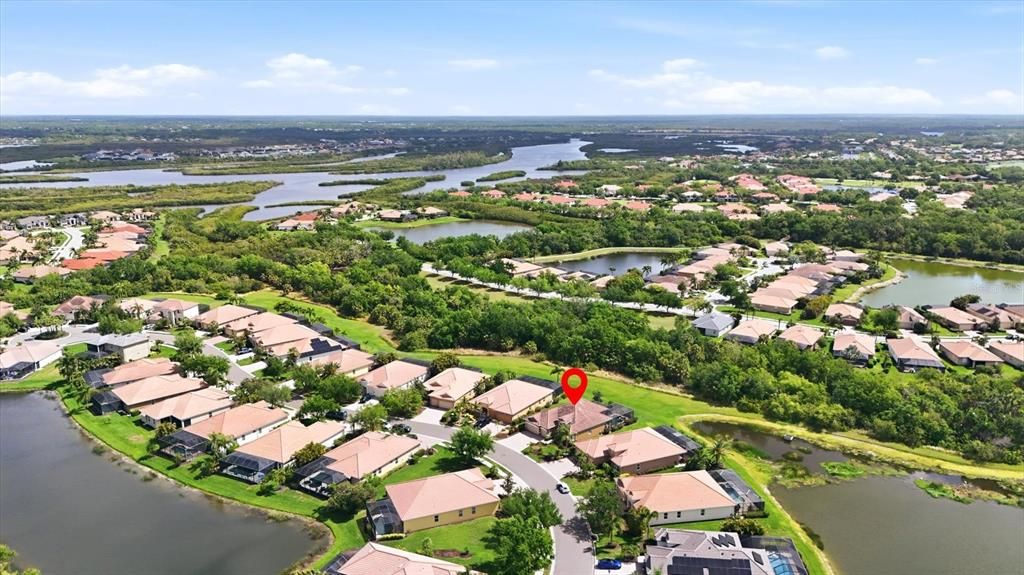 Activo con contrato: $774,900 (4 camas, 3 baños, 2195 Pies cuadrados)