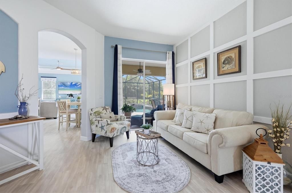 Activo con contrato: $774,900 (4 camas, 3 baños, 2195 Pies cuadrados)