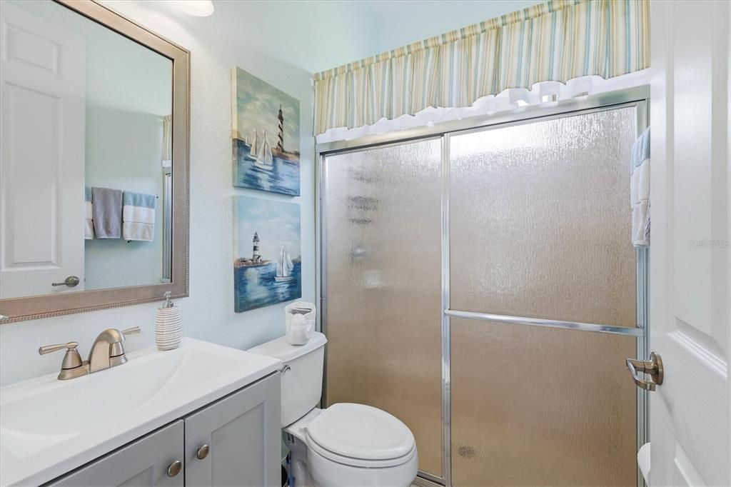Activo con contrato: $774,900 (4 camas, 3 baños, 2195 Pies cuadrados)