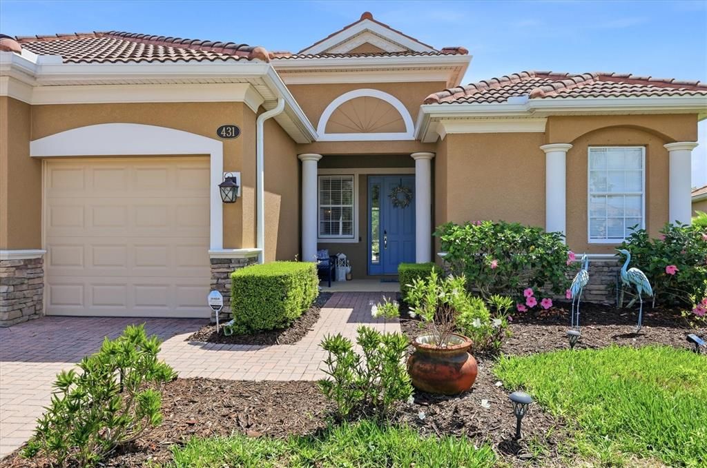 Activo con contrato: $774,900 (4 camas, 3 baños, 2195 Pies cuadrados)