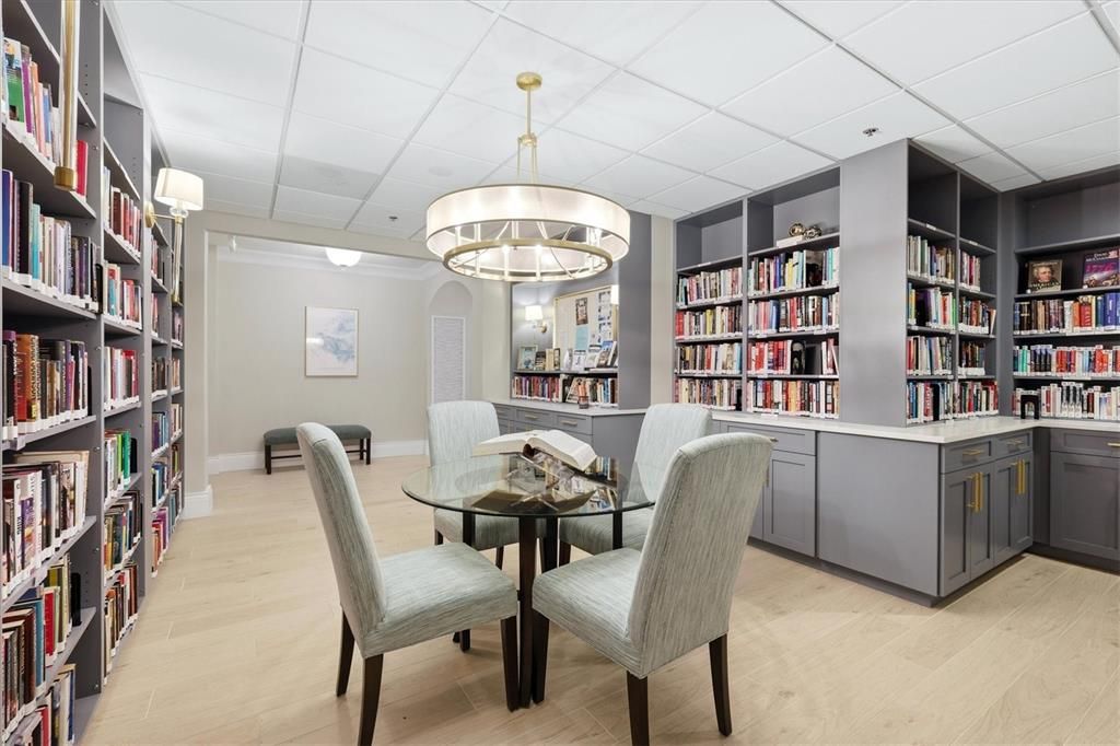 Activo con contrato: $774,900 (4 camas, 3 baños, 2195 Pies cuadrados)