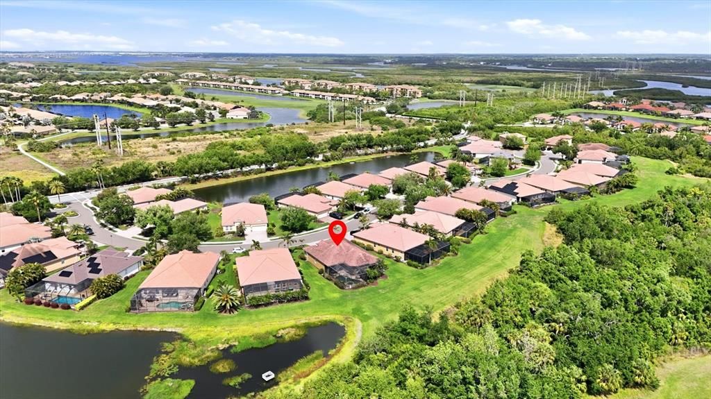Activo con contrato: $774,900 (4 camas, 3 baños, 2195 Pies cuadrados)