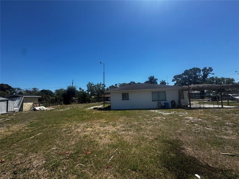 For Rent: $2,500 (4 beds, 2 baths, 1365 Square Feet)