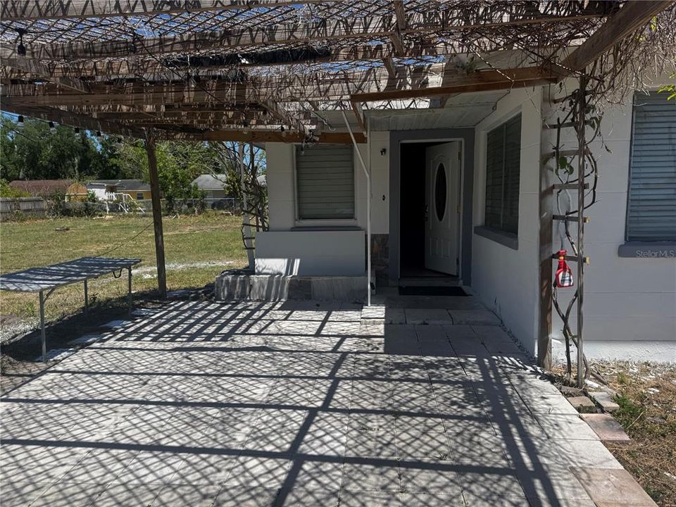 For Rent: $2,500 (4 beds, 2 baths, 1365 Square Feet)