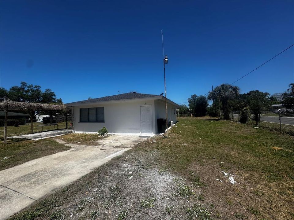 For Rent: $2,500 (4 beds, 2 baths, 1365 Square Feet)