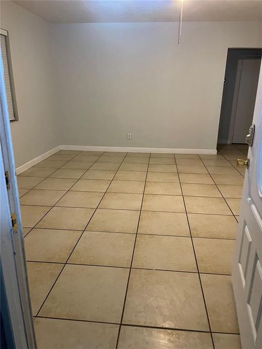 For Rent: $2,500 (4 beds, 2 baths, 1365 Square Feet)