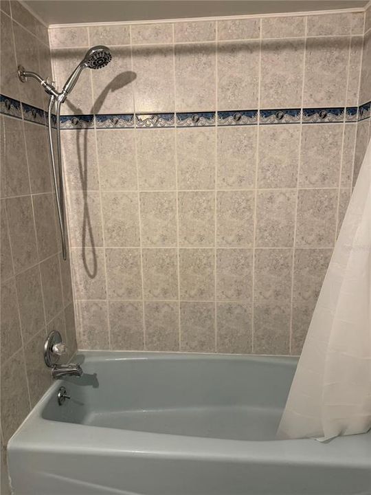 For Rent: $2,500 (4 beds, 2 baths, 1365 Square Feet)