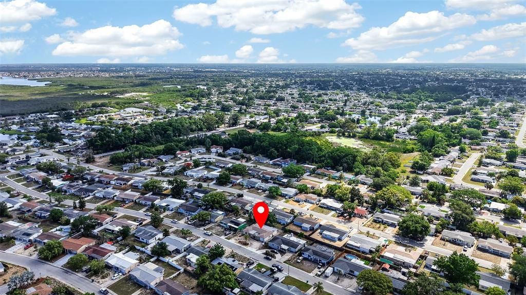 Activo con contrato: $215,000 (2 camas, 2 baños, 1289 Pies cuadrados)