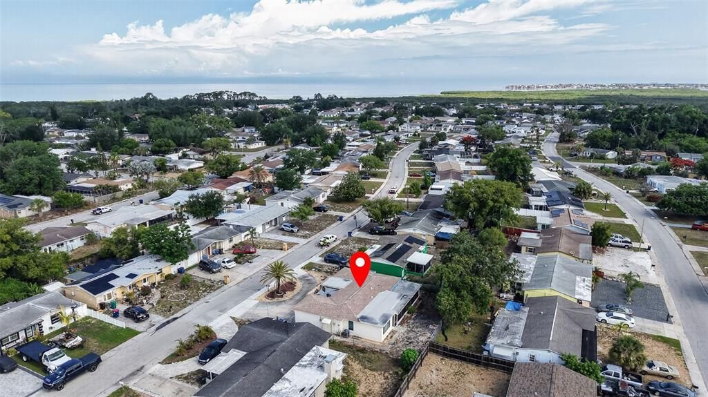 Activo con contrato: $215,000 (2 camas, 2 baños, 1289 Pies cuadrados)