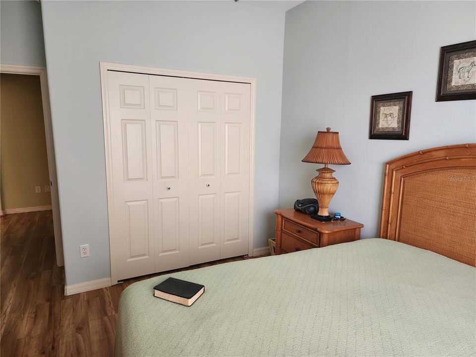 Activo con contrato: $255,000 (3 camas, 2 baños, 1742 Pies cuadrados)