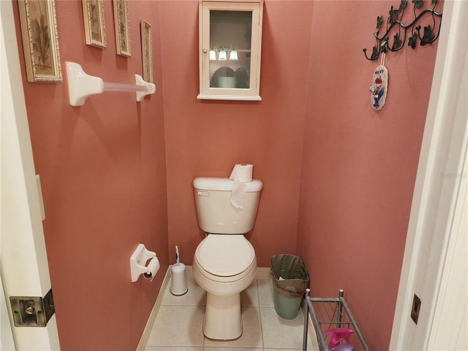 Activo con contrato: $255,000 (3 camas, 2 baños, 1742 Pies cuadrados)