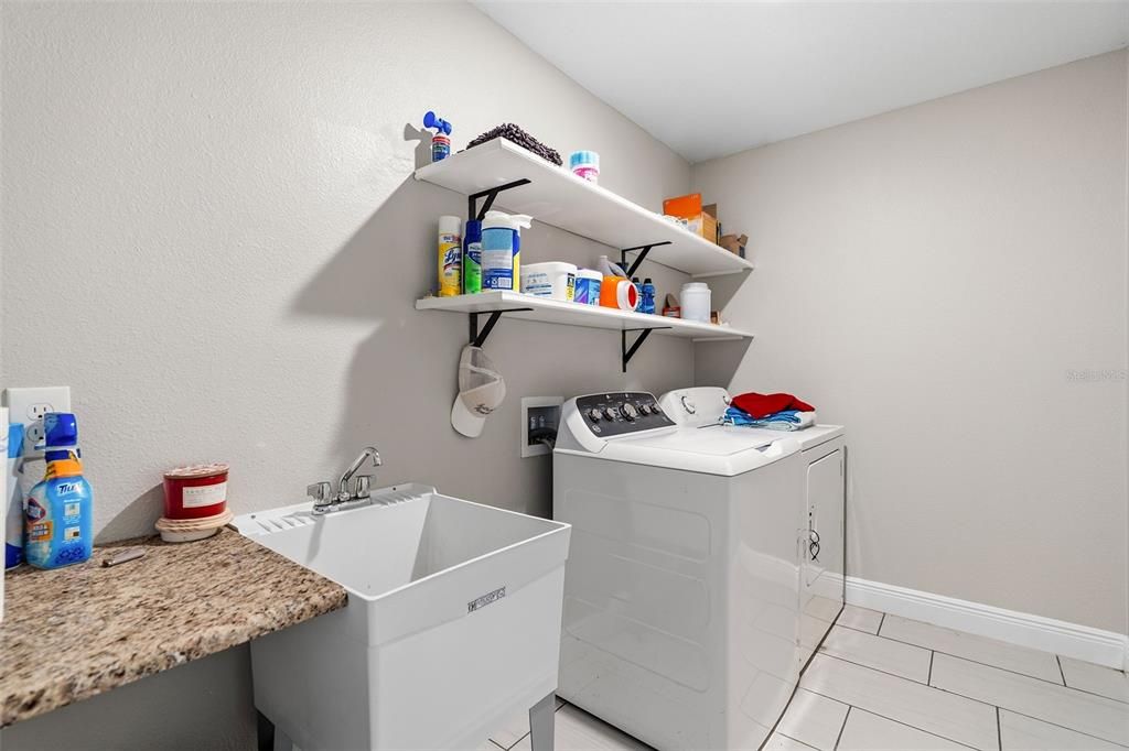 For Sale: $539,000 (5 beds, 2 baths, 3467 Square Feet)