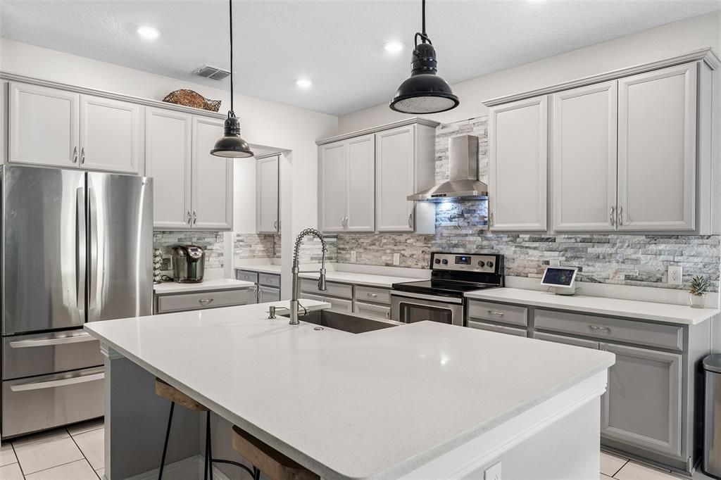 For Sale: $539,000 (5 beds, 2 baths, 3467 Square Feet)