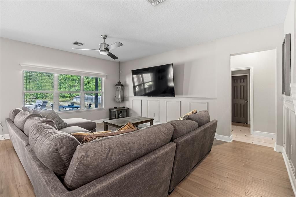 For Sale: $539,000 (5 beds, 2 baths, 3467 Square Feet)